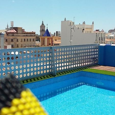 Homely Malaga Carreteria Con Piscina Bagian luar foto